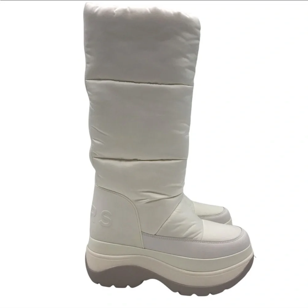 Micheal Kors Gamma snow boots - Picture 2 of 3